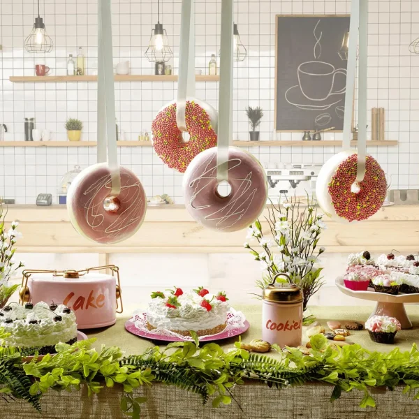 Brot & Kuchen^DecoWoerner Erdbeersahne Torte Lebensmittel-Attrappe rot
