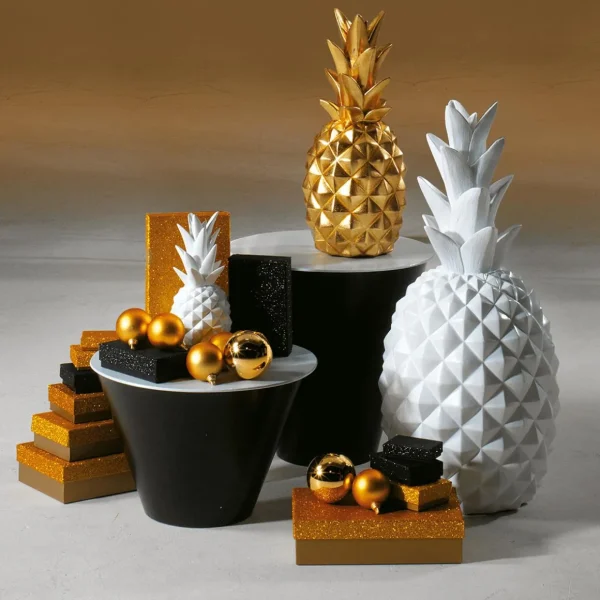 Weihnachtskugeln^DecoWoerner ene, Matte Weihnachtskugeln Aus Schwer Entflammbarem Kunststoff, 6 Cm Ø – 24 Stück gold