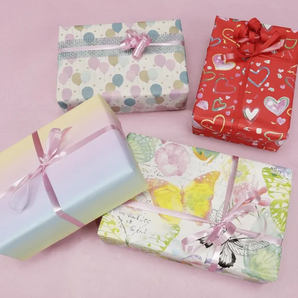 Geschenkpapier | Go Green - Nachhaltige Geschenkverpackung^DecoWoerner Nachhaltiges Geschenkpapier Bunte Herzen, , 50 Cm X 50 M rot